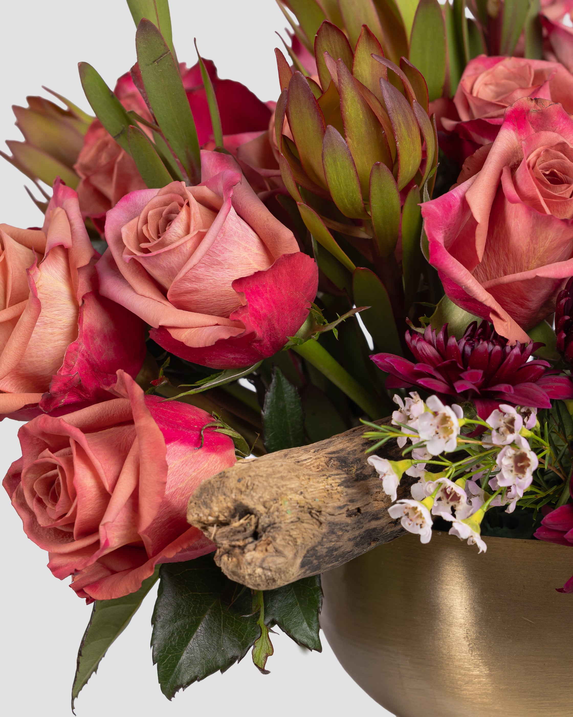 Sculpted Nature - Small Minimalistic Arrangement