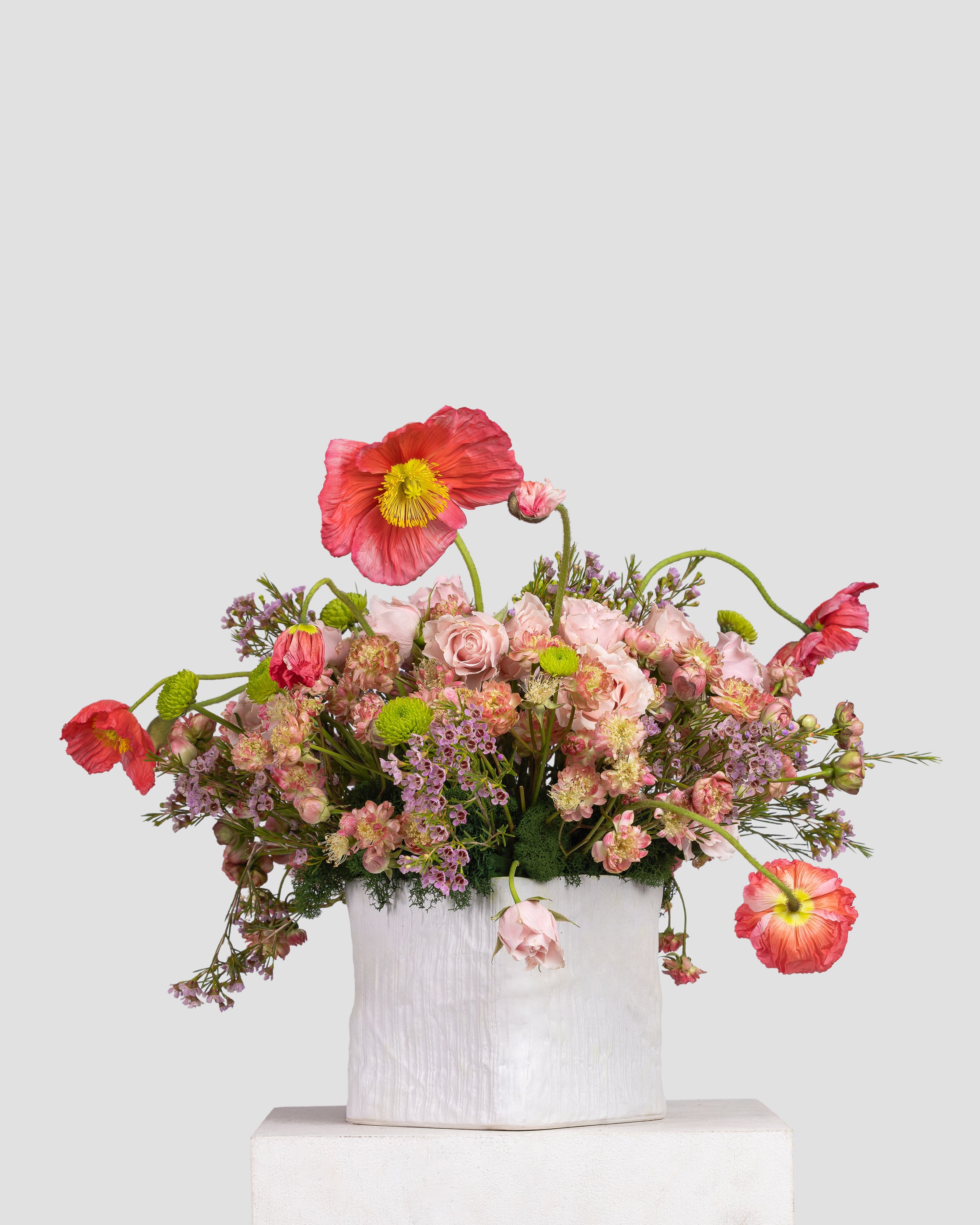 Calm Petals - Small Minimalistic Arrangement