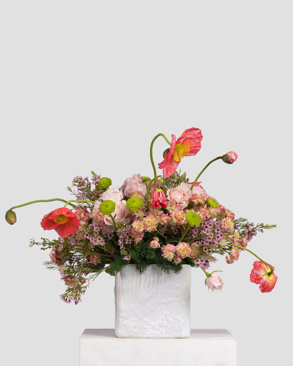 Calm Petals - Small Minimalistic Arrangement